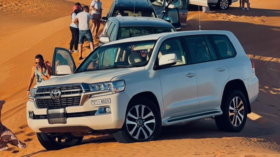 杜拜沙漠營地體驗一日遊【網紅沙漠沖沙騎駱駝特色表演酒店接送】