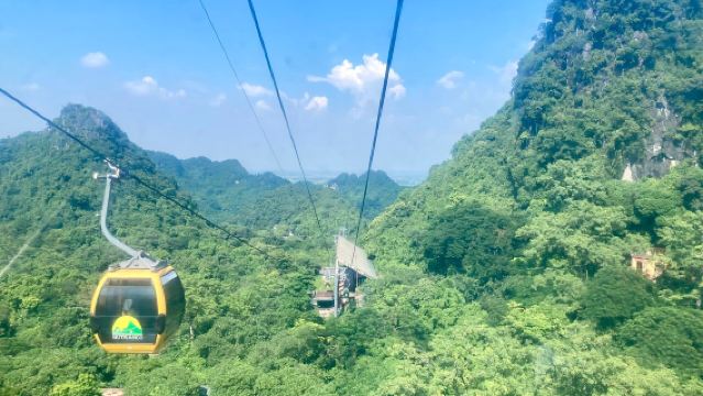 Private Perfume Pagoda Day Trip from Hanoi with Scenic Boat Ride, Cable Car & Lunch