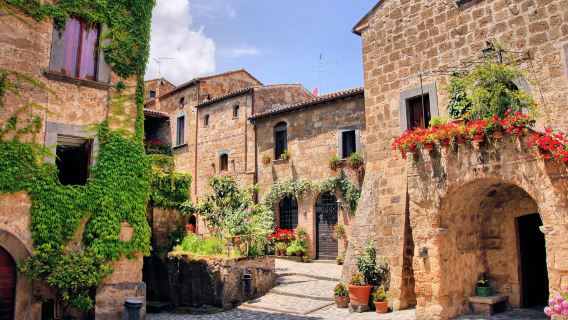 Civita di Bagnoregio, Montepulciano & Orvieto: Tour from Rome + Lunch & Wine