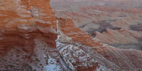 【平山湖大峽谷半日遊】包車、大小團多套餐可選