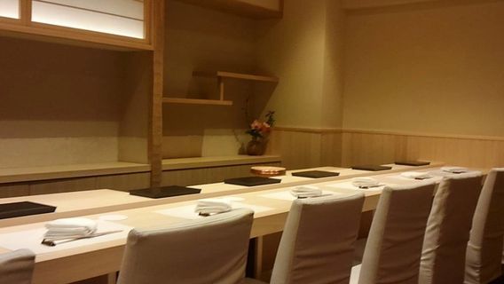 Sushi Omakase in Tokyo | Sushi Ryusuke | Ex-Ginza Kyubey Chef, 7