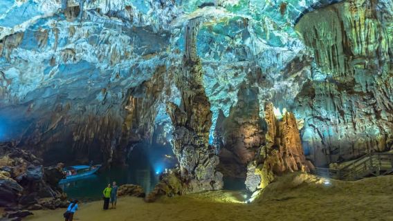 Phong Nha: Botanic Garden, Boating and Zip Line in Dark Cave