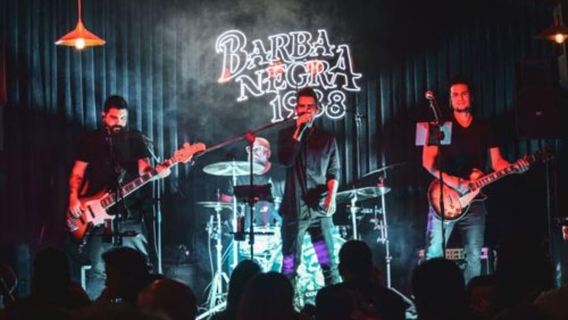 Barba Negra: Spettacolo di musica rock dal vivo