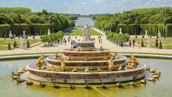 Palace of Versailles & Monet's Garden: Entry Tickets + Audio Guide + Lunch