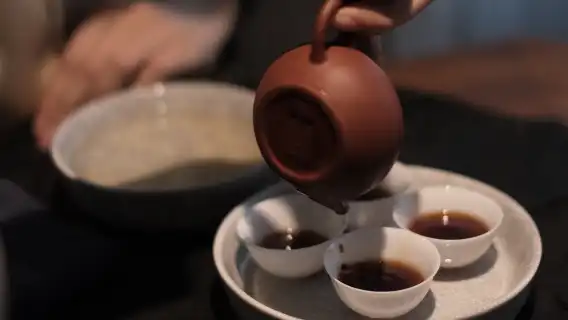 Beijing: Pulu Tea House - Near Prince Kung's Palace Museum with Views of Back Lakes (Hou Hai) (Premium Tea + Tea Snacks)