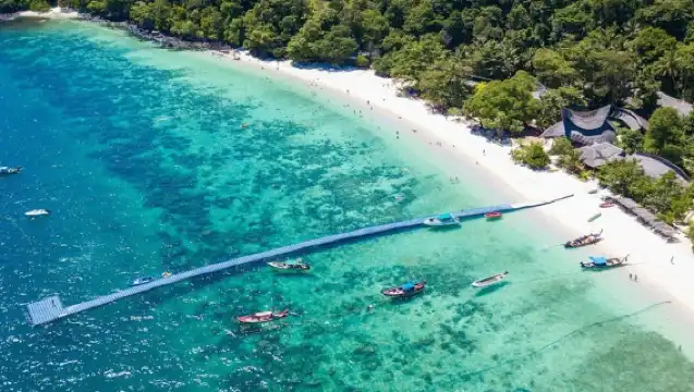 普吉島：香蕉海灘快艇島體驗（含午餐）