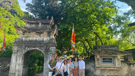 從河內到寧平:豪華之旅探索華閭古都、三谷與木偶洞