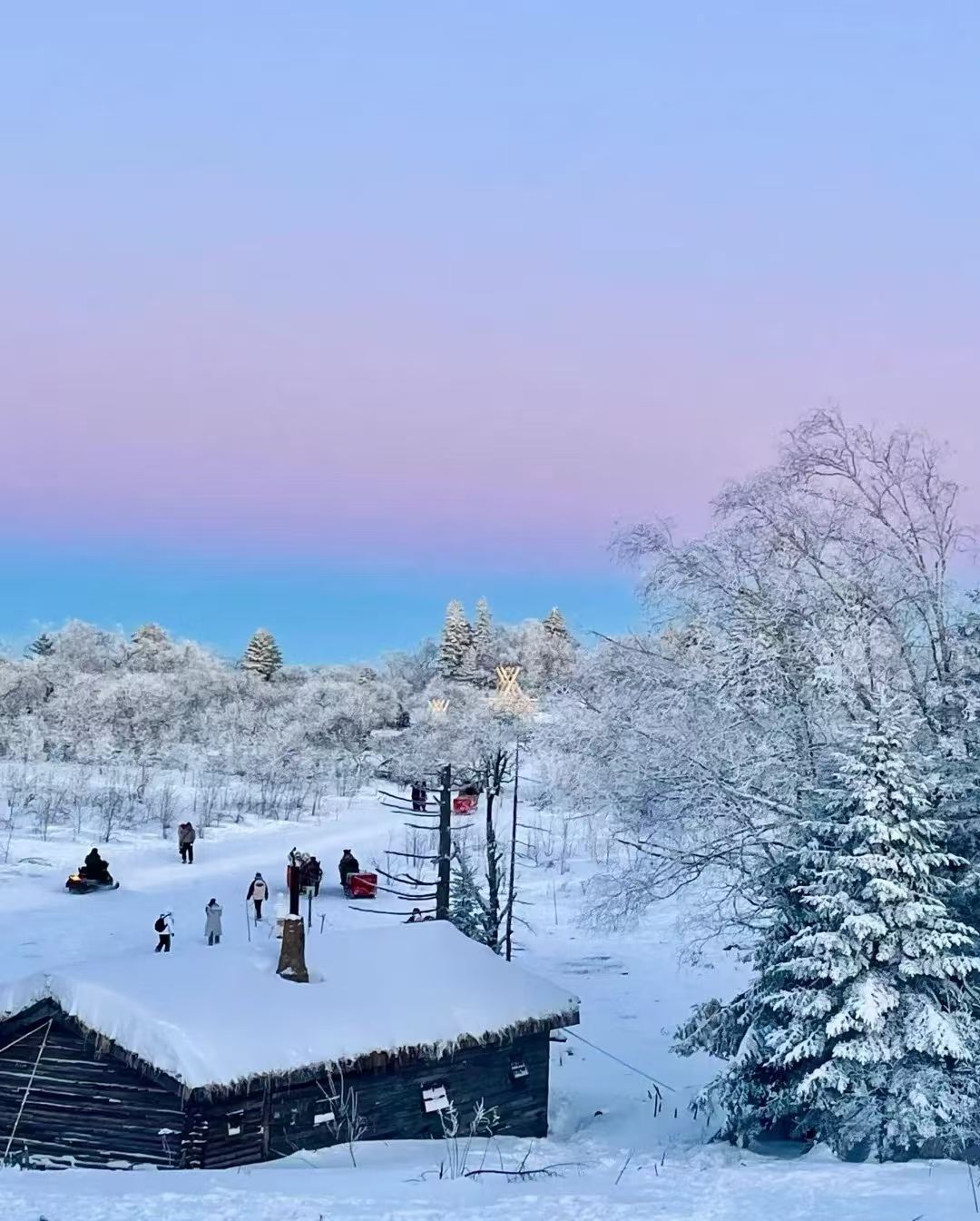 Changbai Mountain Xianfeng Snow Ridge 1-day tour with reliable local driver for a worry-free experience and exclusive vehicle service