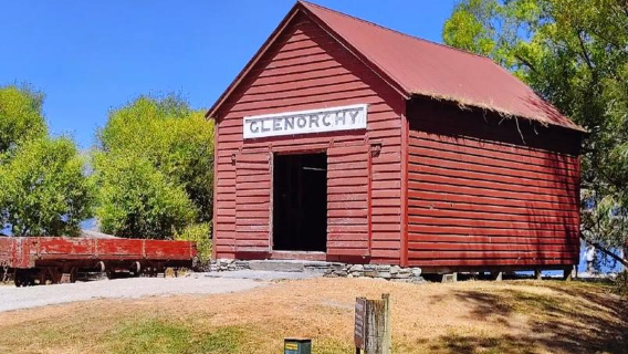 New Zealand 1-day tour Glenorchy Paradise Arrowtown Cromwell Lake Wānaka