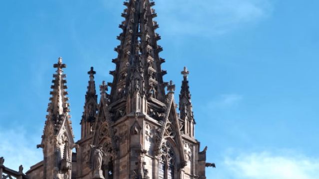 Lawatan sehari ke Casa Batlló Barcelona + La Sagrada Familia + Barri Gòtic