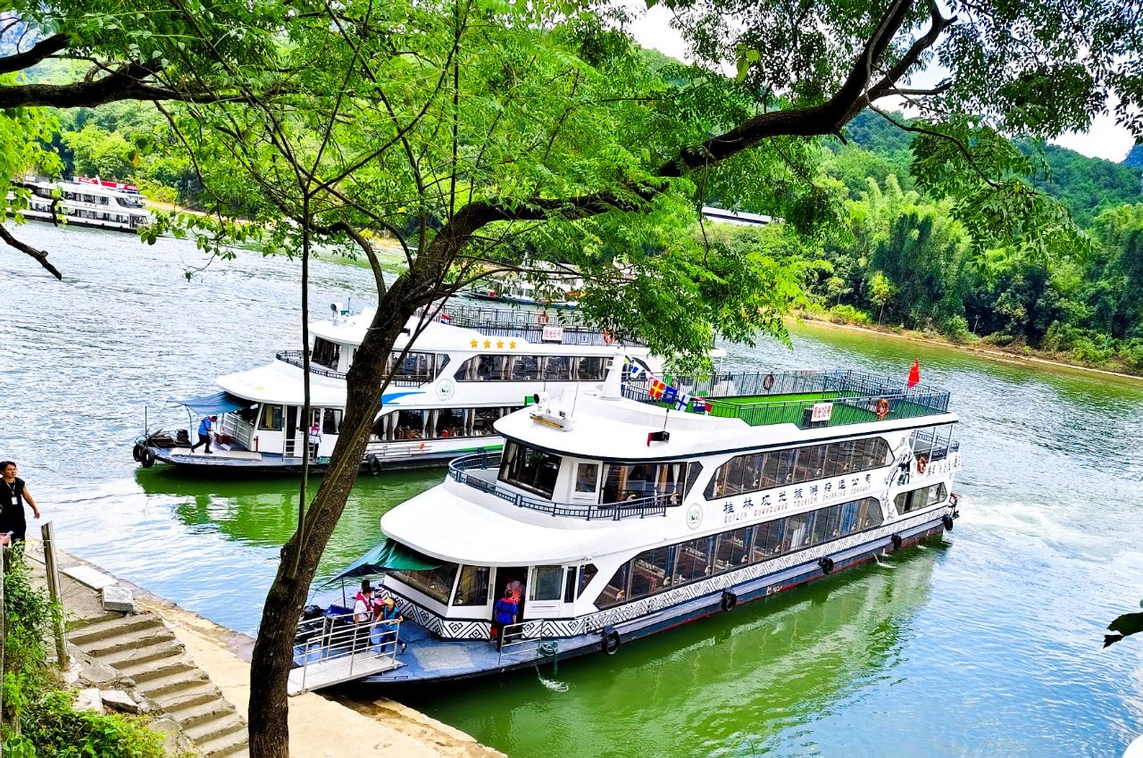 Guilin | Crociera a 3 stelle sul fiume Li (360° immersione nel paesaggio pittoresco + scoperta delle bellezze del fiume Li + festa di montagne e acque)