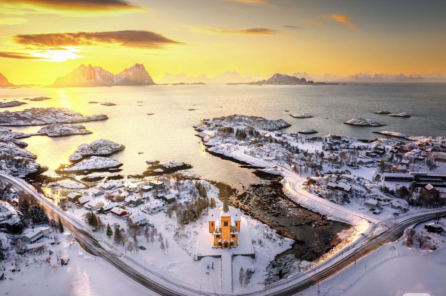 挪威斯沃爾維爾｜羅弗敦羣島｜精華小團上門接送【北歐明星路線】