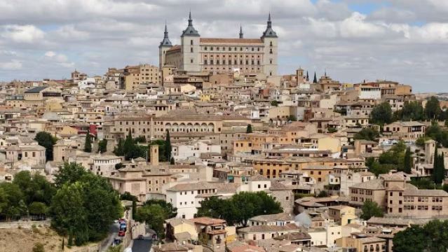 西班牙托萊多古城+塞哥維亞雙城一日遊【中文包車+行程定制】