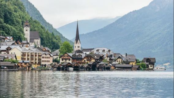 Hallstatt Half-Day Tour from Salzburg, Austria