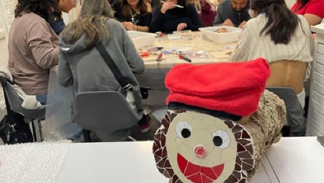 Workshop guidato sul mosaico Trencadís di Gaudí a Barcellona