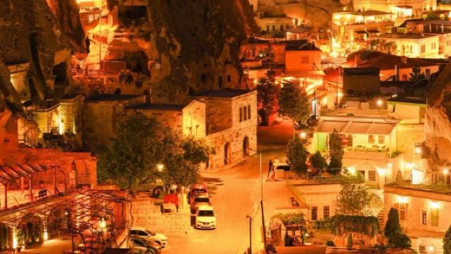 土耳其格雷梅烏奇希薩爾城堡+帕夏貝仙人煙囪【中文導遊包車】