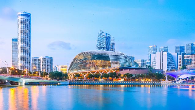 Singapura - Penterjemah Profesional | Pemandu Pelancong Tempatan | Teman Perniagaan & Lawatan | Penterjemah Pameran | Penerangan Berpandu Tarikan | Pemandu Pelancong Tempatan untuk Aktiviti Berjalan Kaki