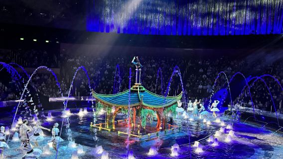 Шоу «Дом танцующей воды» в Макао, City of Dreams (мгновенные переходы между водной и сухопутной сценами + эпическая любовная история + полное погружение в топовое шоу Макао)