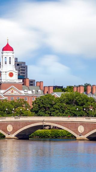 Boston University Tour: Harvard University + MIT Day Trip | Small Group of No More Than 10 People