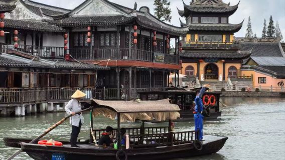 [Lawatan Sewa Peribadi dari Shanghai] Bandar Lama Zhujiajiao + Tasik Dianshan + Taman Pinggir Bandar Qingxi + Kampung Jambatan Jinze