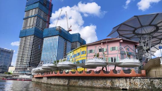 Singapore River sightseeing cruise (leisurely exploration along the riverbank + comfortable scenic views)