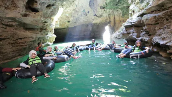Jogja Jomblang Cave & Pindul Cave Tubing Private 1 Day Tour