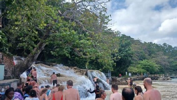 From Montego Bay: Dunns River Waterfall Hike