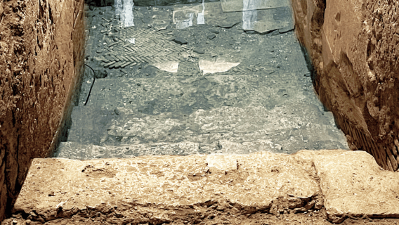 Rome: Trevi Fountain Underground Small Group Tour