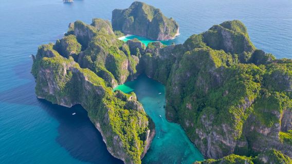 Depuis Phi Phi : excursion privée de 4 heures en longtail boat vers Maya Bay avec snorkeling.