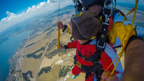 Taupo Parachuting in North Island, New Zealand (12000/15000/16500 feet optional + free shuttle bus)