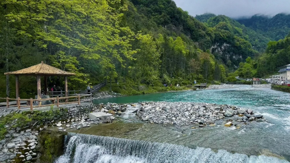 滎經日遊