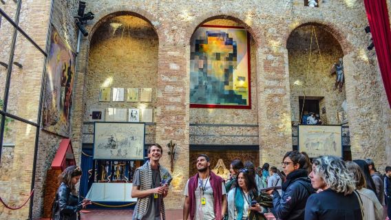 Girona and Dalí Museum - Full Day Trip
