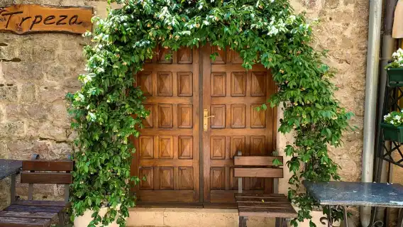 Self-guided discovery walk in Kotor - medieval streets of Old Town