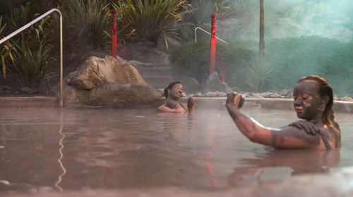 Rotorua Hells Gate Geothermal Mud Bath & Sulfuric Hot Spring Spa - Hells Gate Natural Mud Bath Spa / New Zealand Natural Sulfuric Geothermal Hot Spring