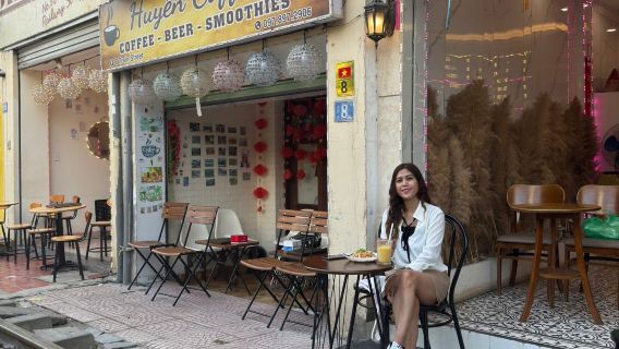 Deluxe Hanoi Tour, Ancient Villages, Pottery Class, Train Street Full Day