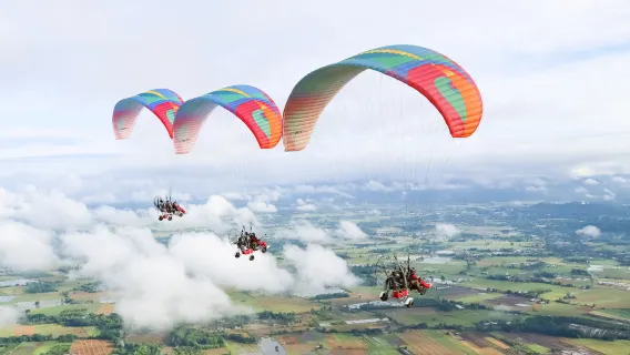 Esperienza di volo in parapendio [Flyingbird Paramotor Chiang Mai]