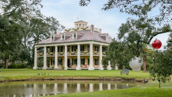 From New Orleans: Swamp Airboat, 2 Plantation Tours & Lunch