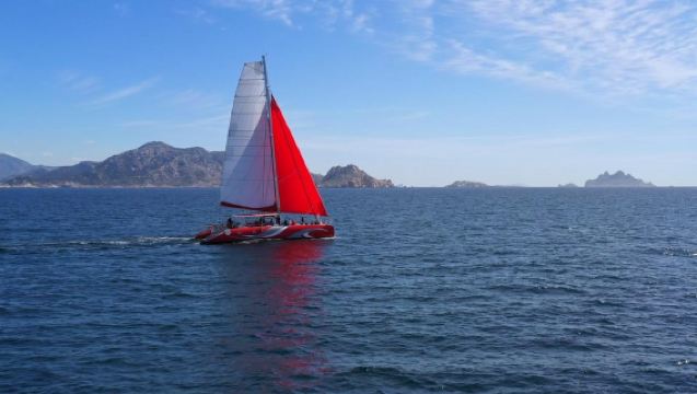 Marseille : Calanques Catamaran Cruise with Lunch & Wine