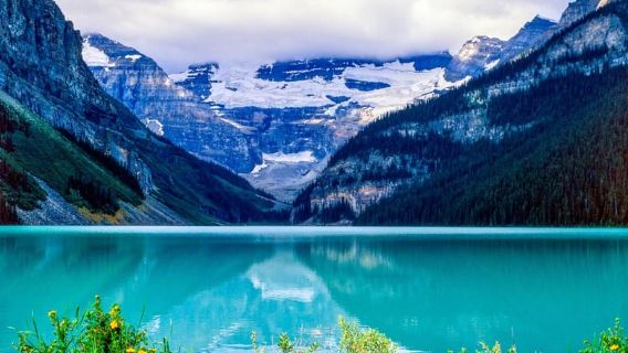 From Banff: Moraine Lake & Lake Louise Tour