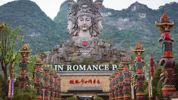 【7人團丨私人導覽】陽朔遇龍河竹筏漂流+千古情+漓江古鎮一日遊