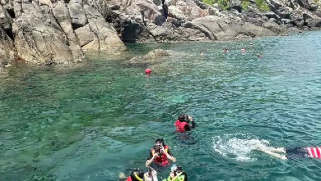 참섬 당일 투어 (스노클링, 선택 스쿠버 다이빙 및 스파 포함) – 다낭/호이안 출발