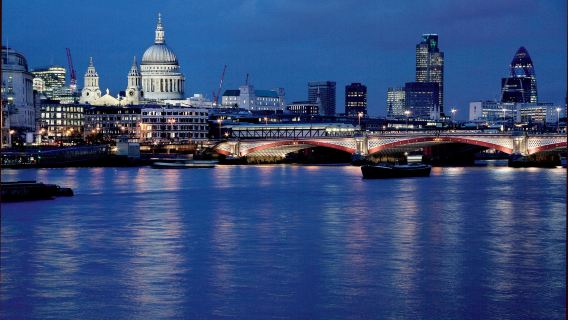 Tour du thuyền nửa ngày du thuyền quan thành phố Giáng sinh trên sông Thames ở London + Cung điện Buckingham + Tu viện Westminster