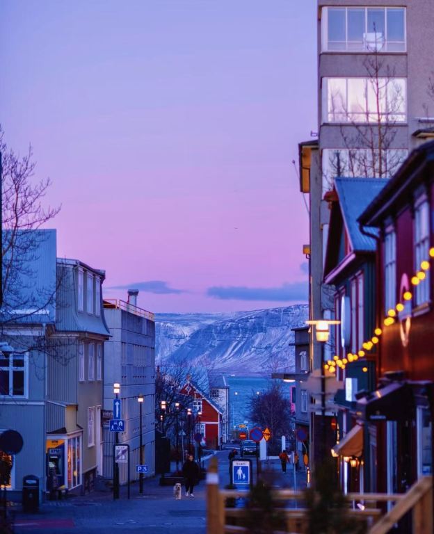 冰島雷克雅未克黃金圈+極光+黑沙灘【專業包車+諮詢定制】