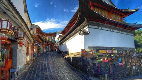 Tengchong Yinxing Village + Rehai Scenic Area + Heshun Ancient Town day tour