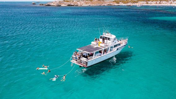 Percikan Mewah di Pulau Rottnest, Australia Barat: Pelayaran Udang Karang dengan Makan Tengahari Tujuh Hidangan & Pengalaman Menangkap Udang Karang Secara Langsung