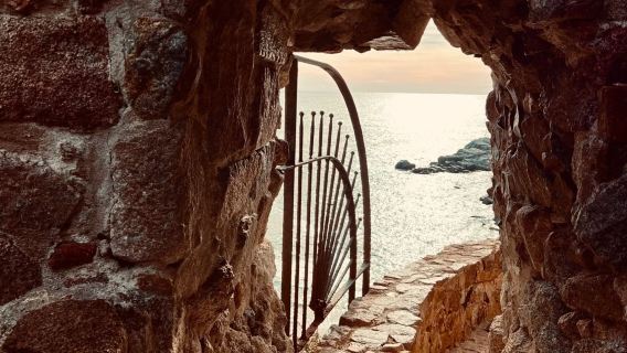 西班牙巴塞隆納周邊-赫羅納+貝薩盧中世紀古鎮遊-包車-精選