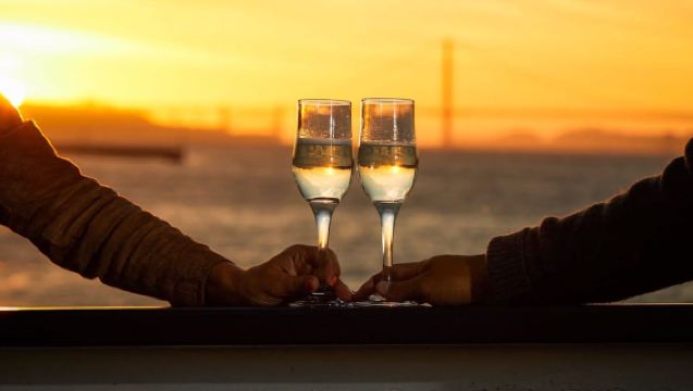 San Francisco: Sea Lions & Golden Gate Bridge Sunset Cruise