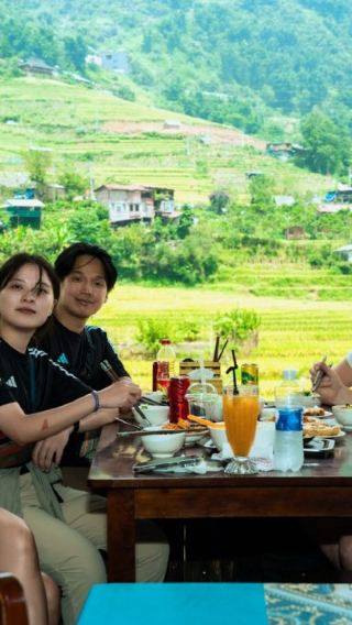 หมู่บ้านหยี่หลินโห ลาวจ่าย และตาวัน ต้นทางซาปา - เดินป่าครึ่งวัน - ทัวร์ช่วงเช้า