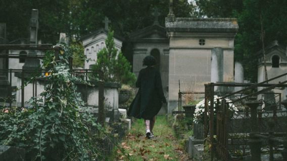 Paris: Père Lachaise Cemetery Guided Walking Tour