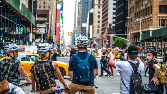 Brooklyn: Sightseeing Bike Tour with Local Guide